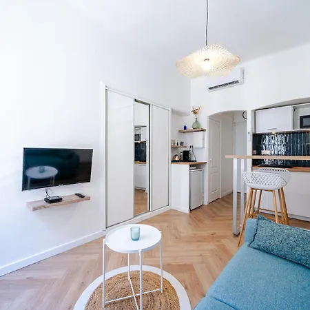 Hypercentre De Climatise *